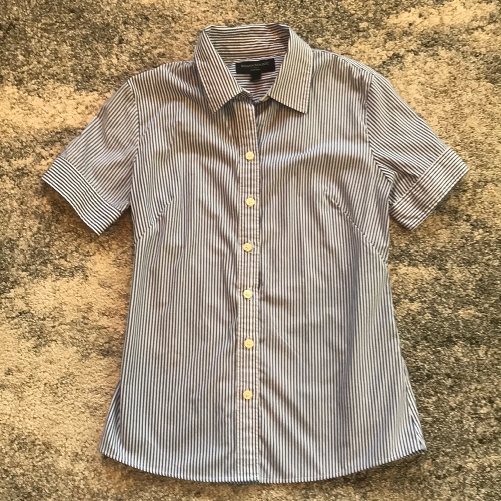 Banana Republic blue&white striped collared shirt